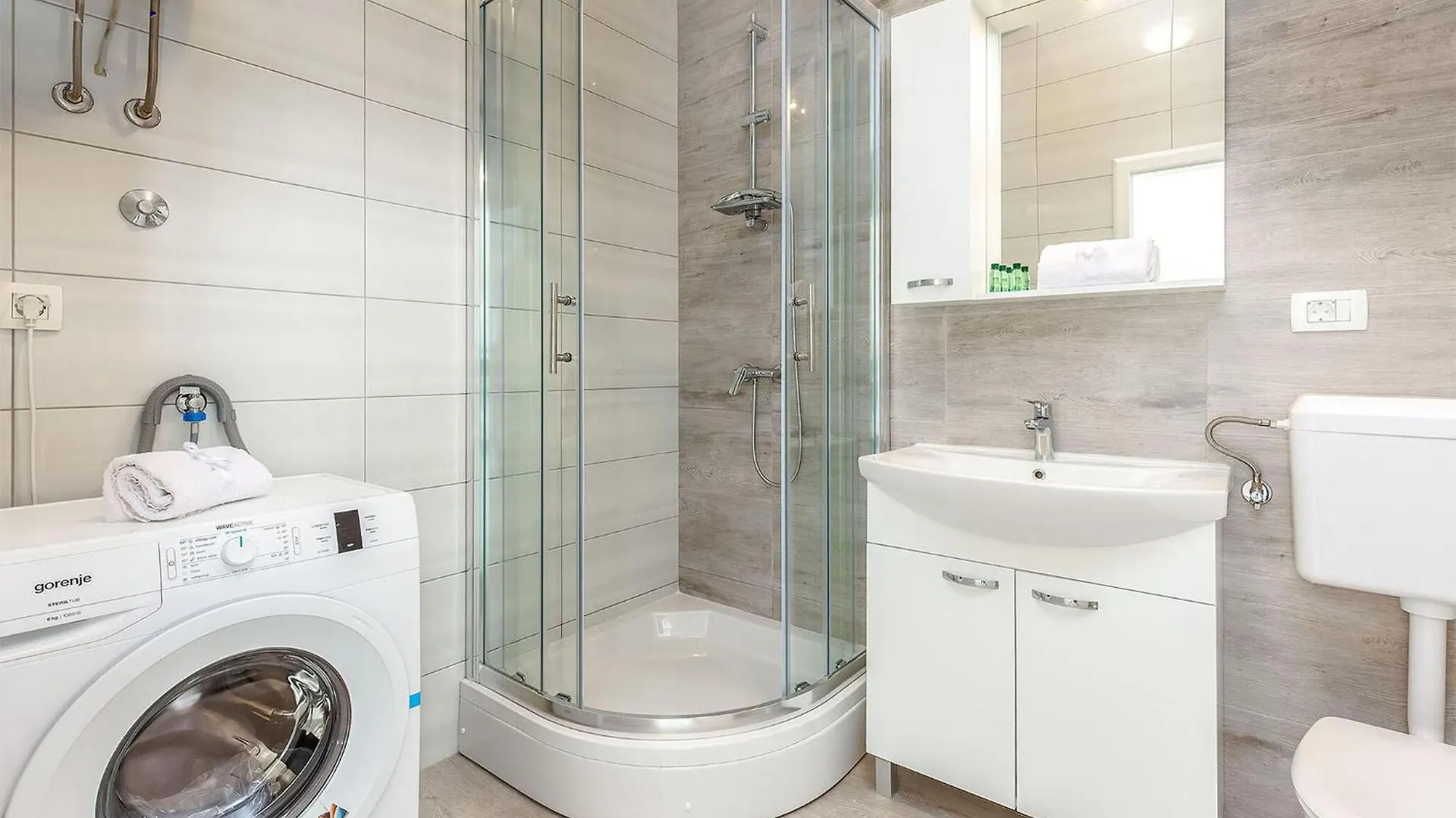 Lovely Apartment In Dramalj With Wi-Fi